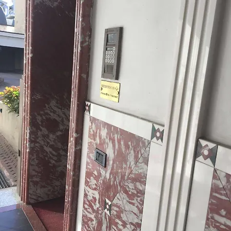 Hotel apartamentowy Donatello Mediolan